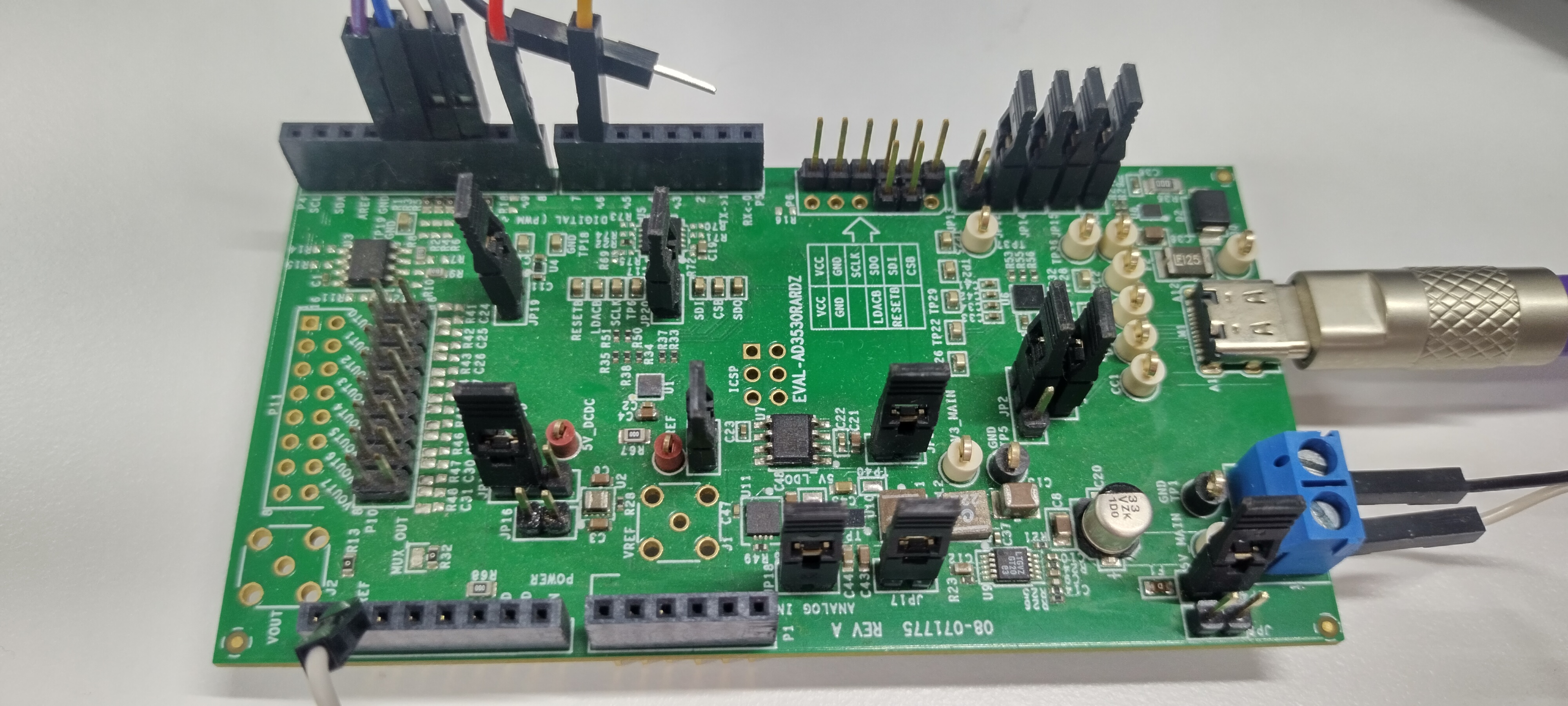 EVAL-AD3530R evaluation board on ZedBoard setup