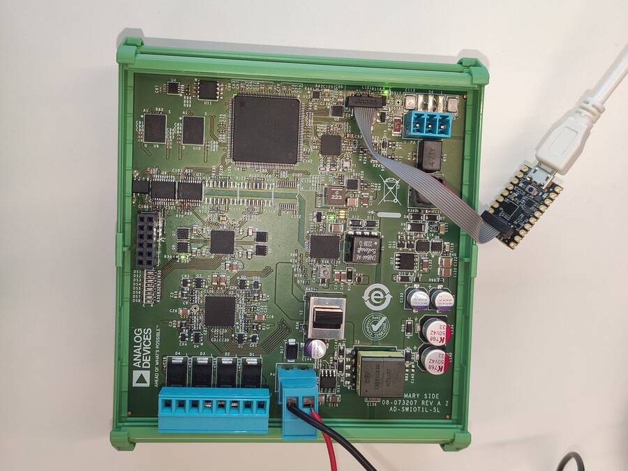 https://media.githubusercontent.com/media/analogdevicesinc/documentation/dac_fmc_ebz/docs/solutions/reference-designs/ad-swiot1l-sl/firmware-guide/img_20230912_145550.jpg