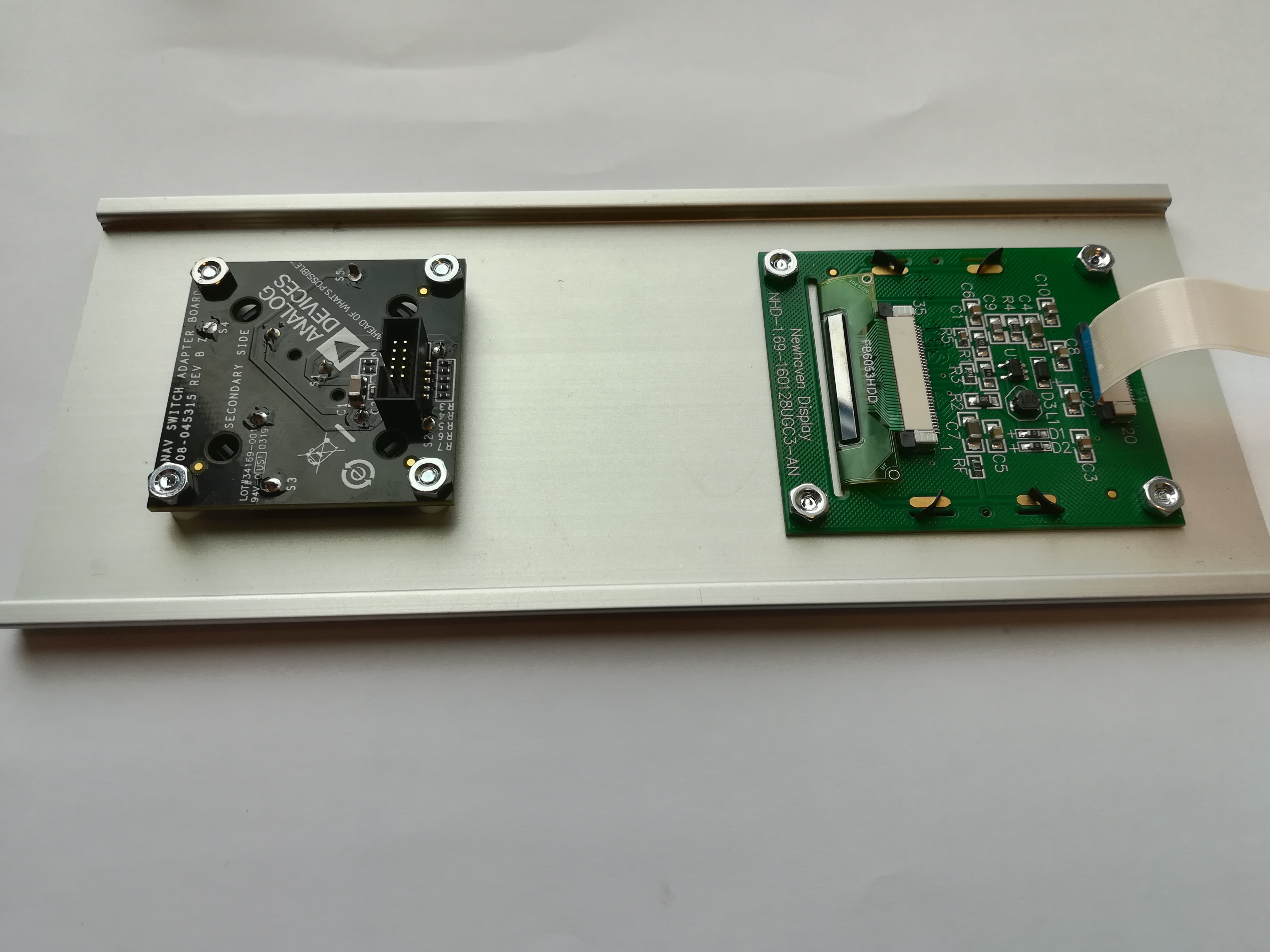https://media.githubusercontent.com/media/analogdevicesinc/documentation/main/docs/solutions/reference-designs/pzsdr/images/nav_switch.jpg
