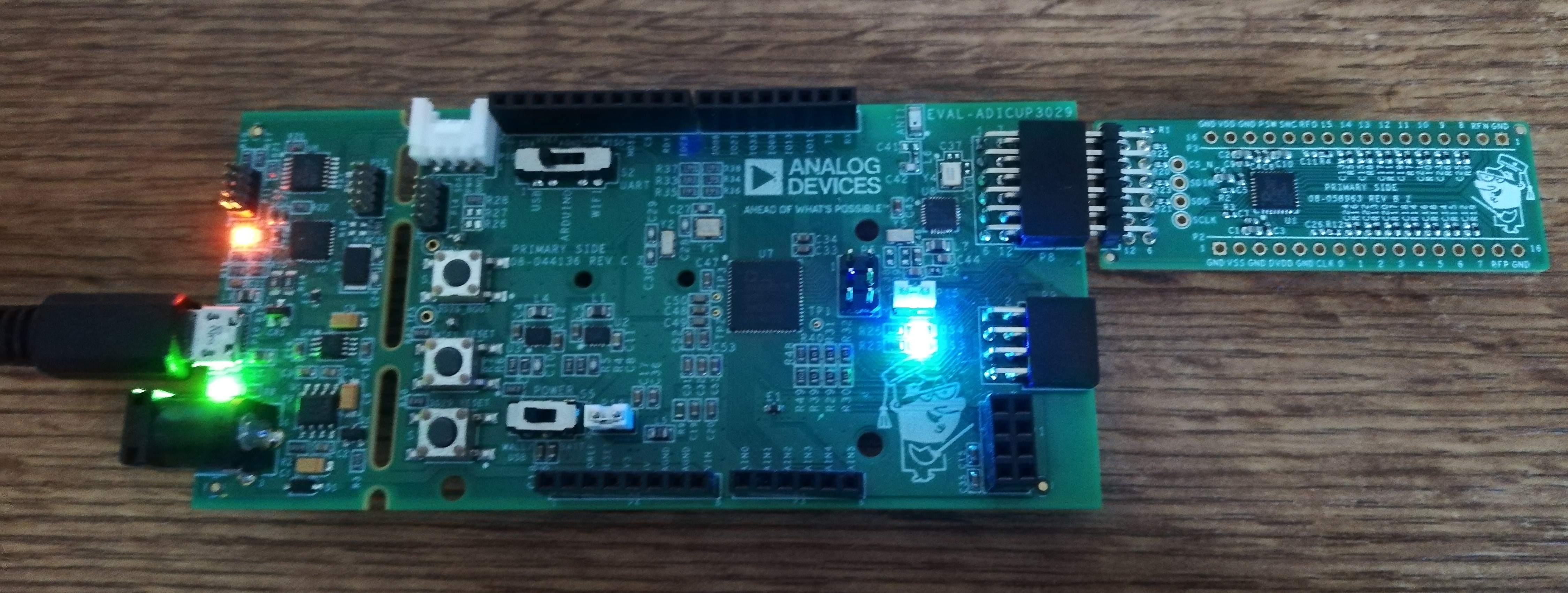 https://media.githubusercontent.com/media/analogdevicesinc/system-level/main/docs/solutions/reference-designs/eval-adicup3029/images/ad7124_pmod_plug.jpg