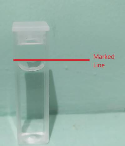 https://media.githubusercontent.com/media/analogdevicesinc/system-level/main/docs/solutions/reference-designs/eval-cn0503-ardz/fluorescence-measurement/fl_cuvette.jpg
