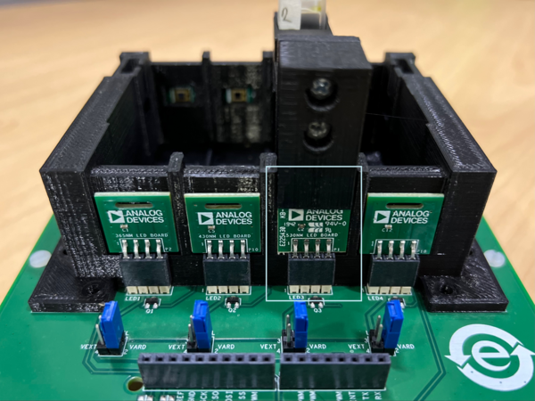https://media.githubusercontent.com/media/analogdevicesinc/system-level/main/docs/solutions/reference-designs/eval-cn0503-ardz/nitrate-measurement/nitrate_led_placement.png