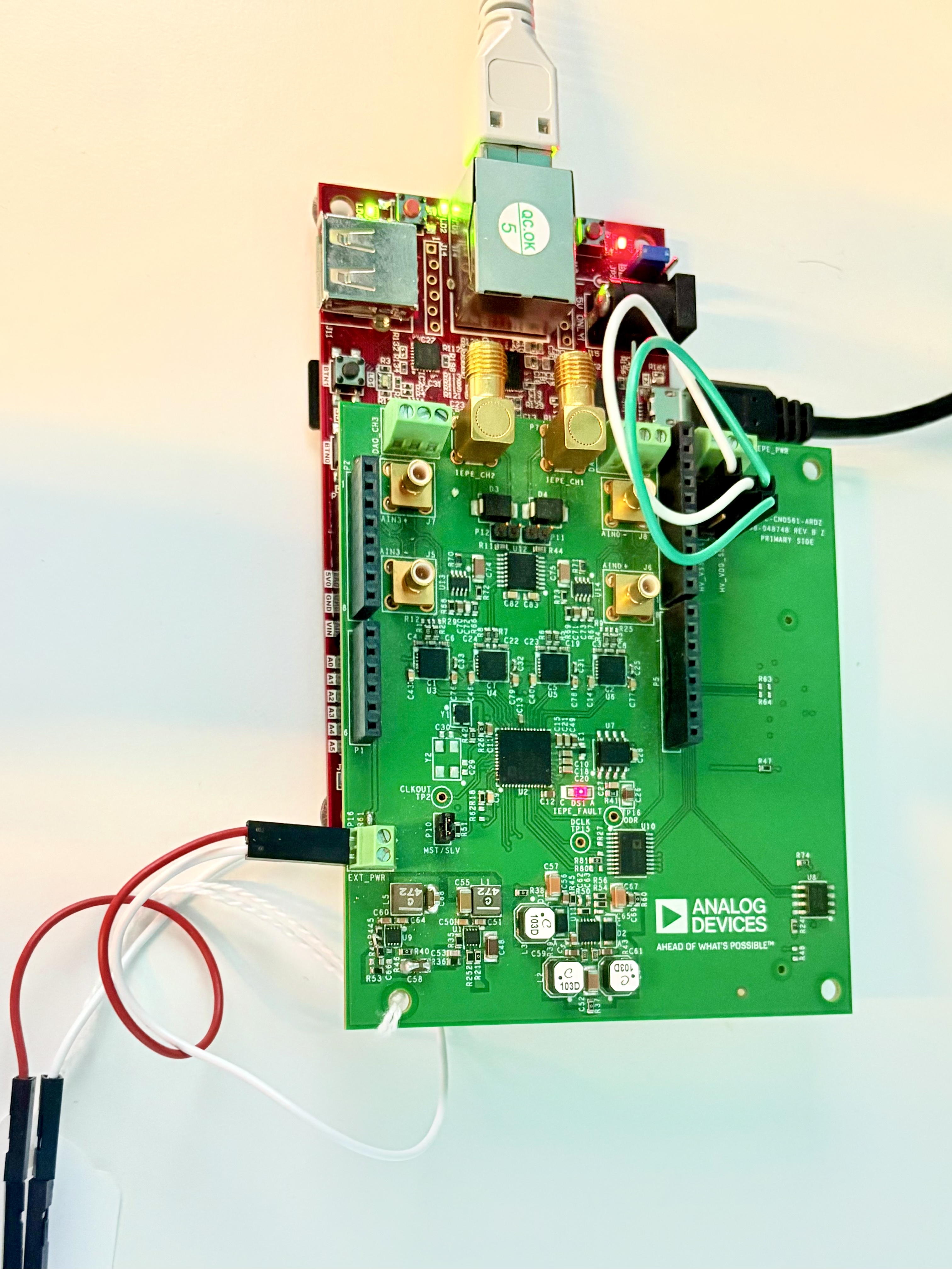 https://media.githubusercontent.com/media/analogdevicesinc/system-level/main/docs/solutions/reference-designs/eval-cn0561-ardz/images/cn0561_setup_hardware_coraz7s.jpeg