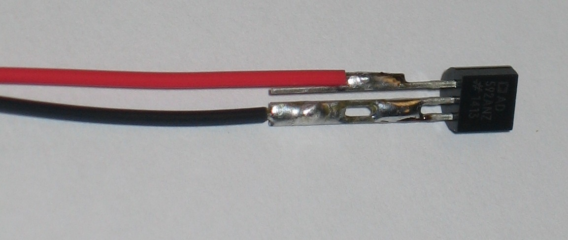 https://media.githubusercontent.com/media/analogdevicesinc/system-level/main/docs/university/active_learning/efficiency_power_loss/ad592_temperature_sensor.jpg