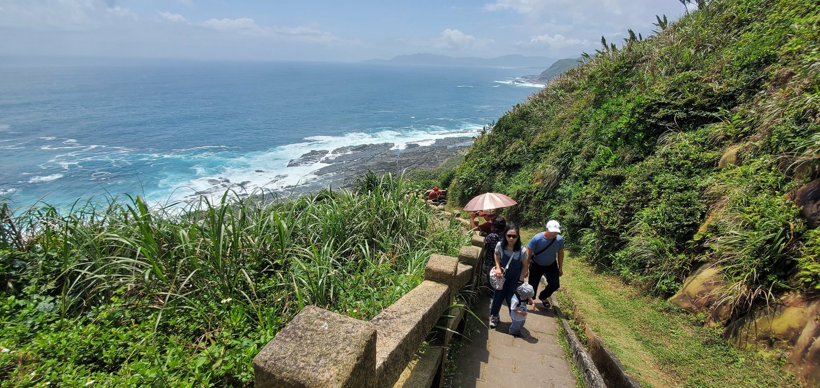 新北瑞芳 鼻頭角步道：超美的沿海步道/ 雙寶一起去旅遊