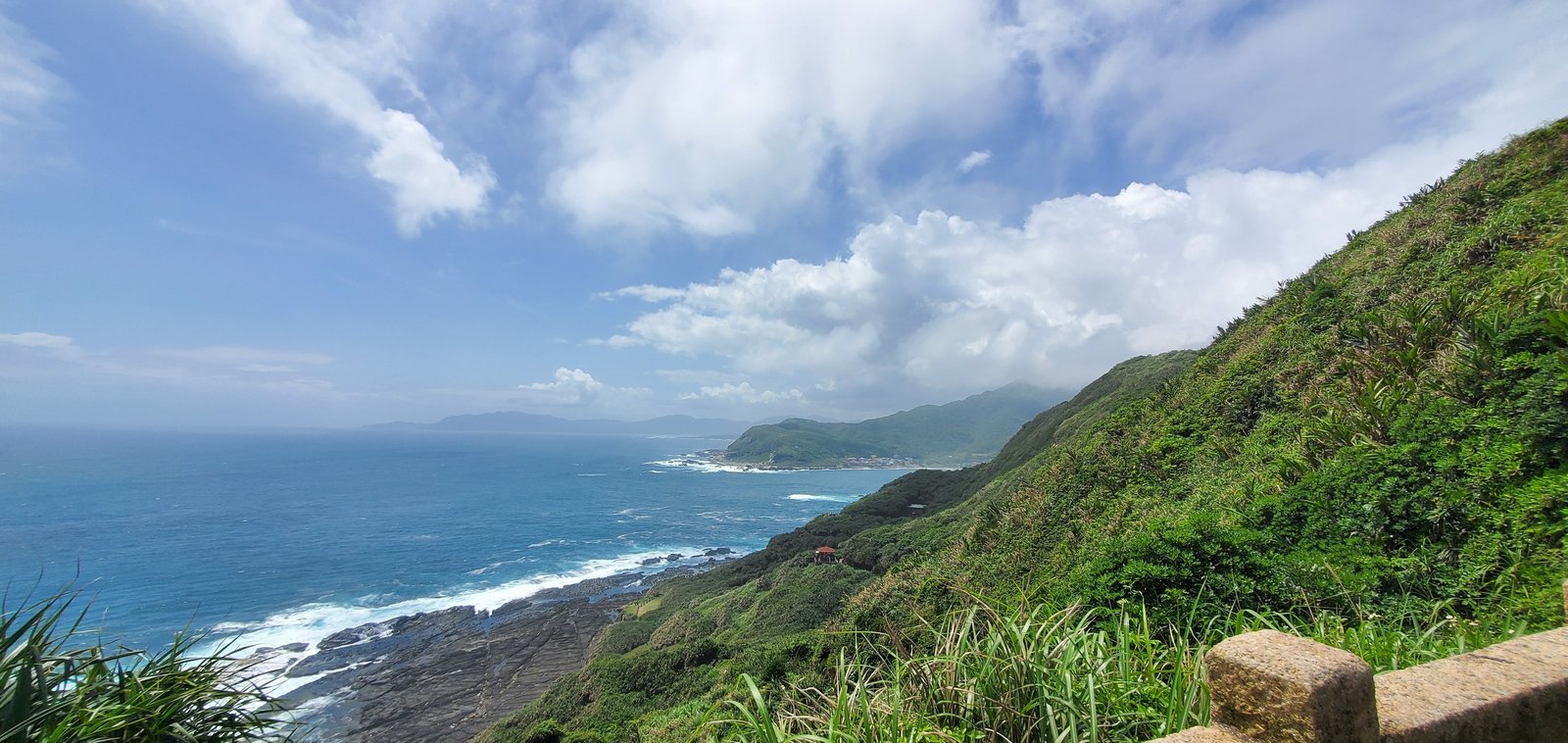 新北瑞芳 鼻頭角步道：超美的沿海步道/ 雙寶一起去旅遊