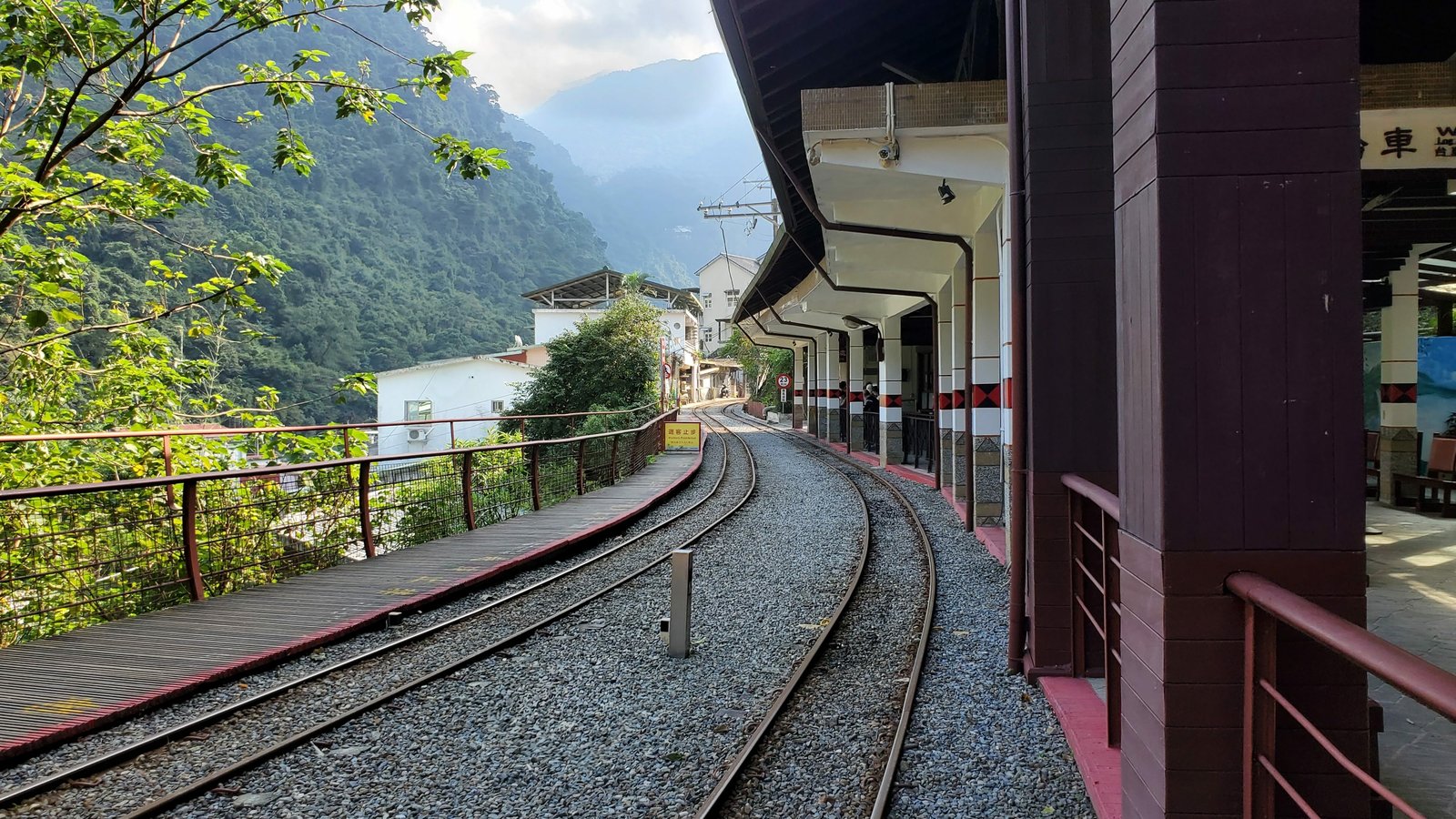 烏來 台車：小火車體驗/ 逛老街 / 雙寶一起去旅行