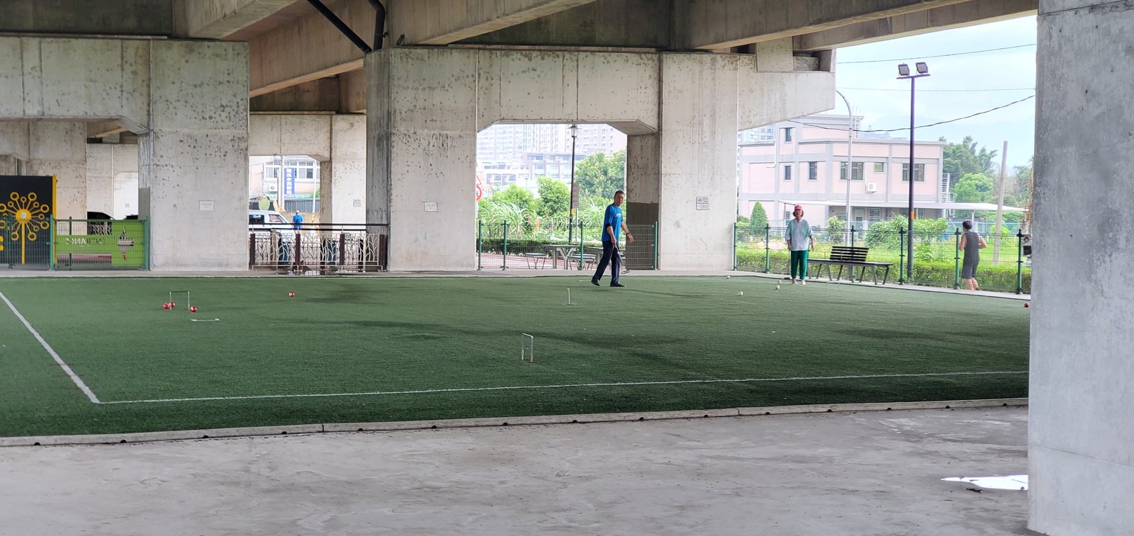 桃園 國2橋下兒童冒險公園：雨天晴天都能玩/ 瑪利歐水管跑酷