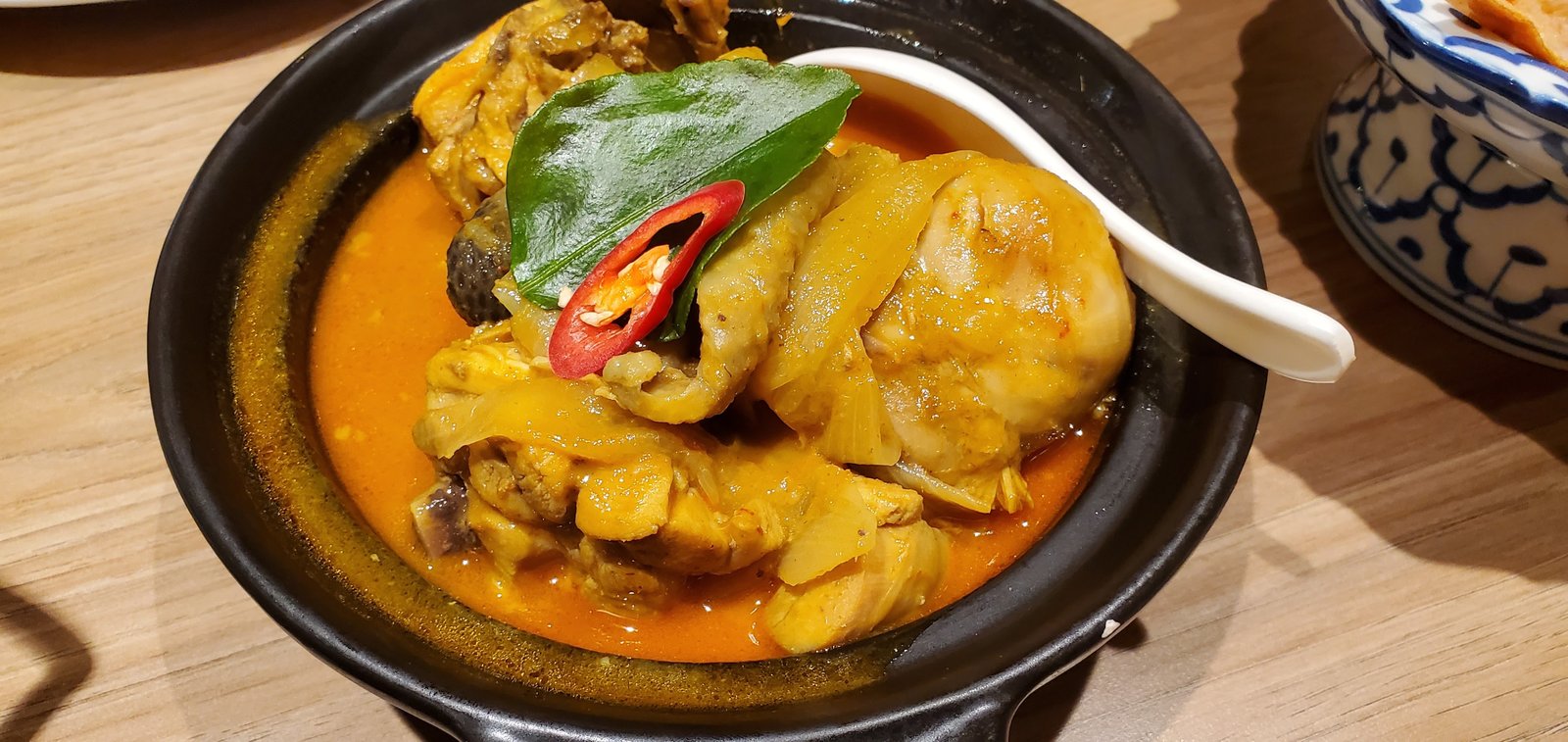天母 饗泰多：不辣也可以很泰式/ 餐點豐富/ 家庭聚餐佳
