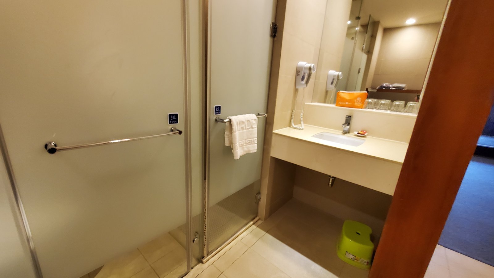 桃園中壢 南方莊園：親子室內溫水游泳池/ 室內外泡湯/ fu
