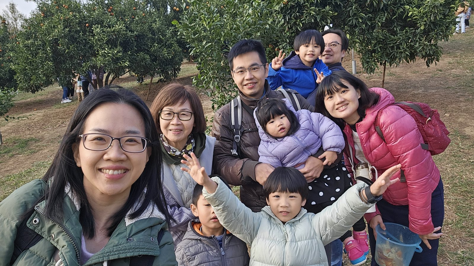 新竹 桔滿緣寶山農場：親子採橘去/ 邊吃邊採果/ 超大的果園