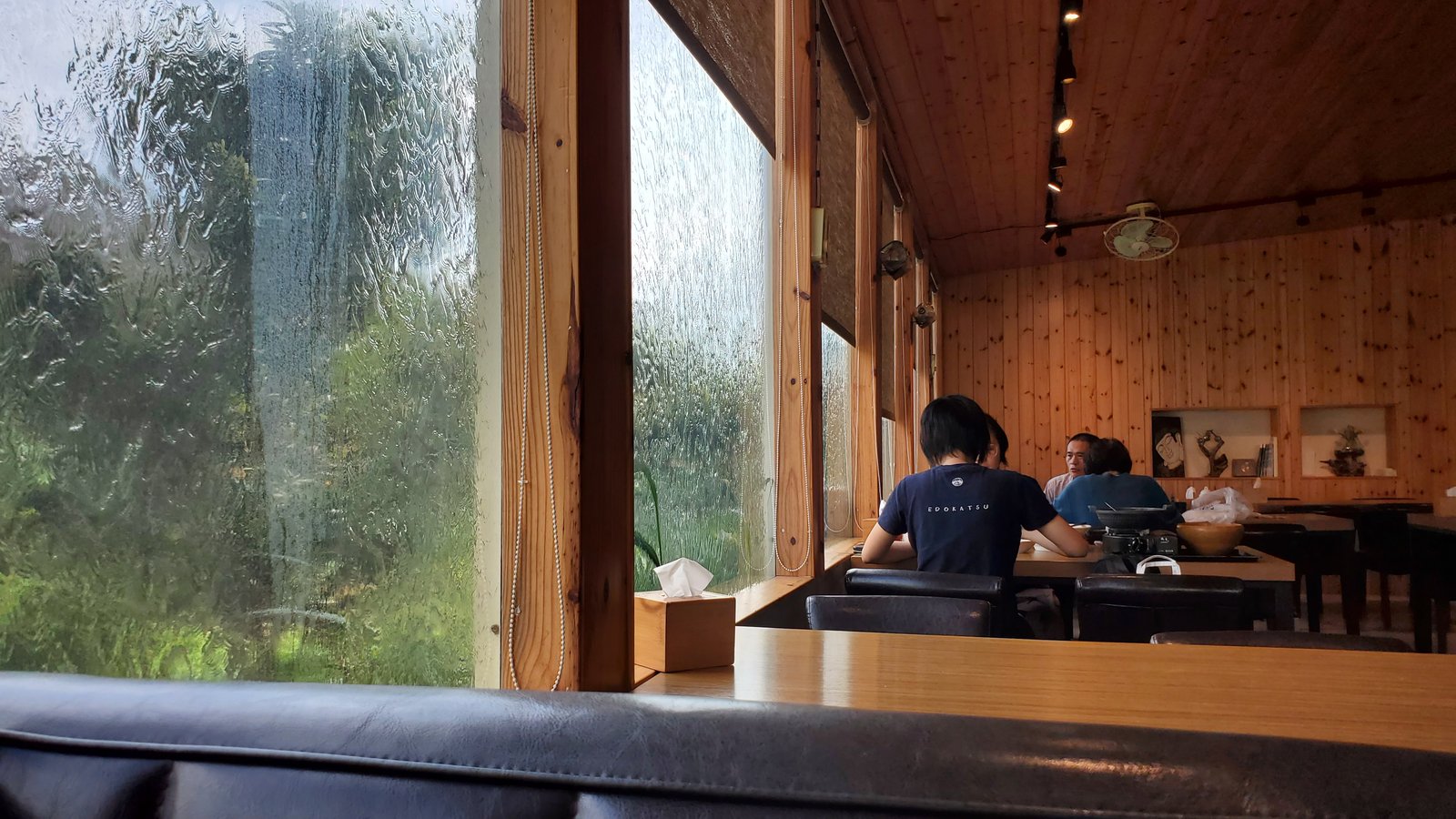 中壢 熱浪島南洋蔬食茶堂：蔬食料理超豐富/ 餐廳寬敞/ 親子