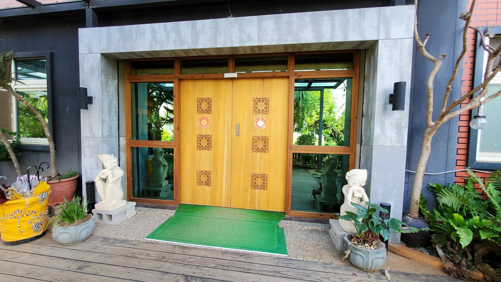中壢 熱浪島南洋蔬食茶堂：蔬食料理超豐富/ 餐廳寬敞/ 親子