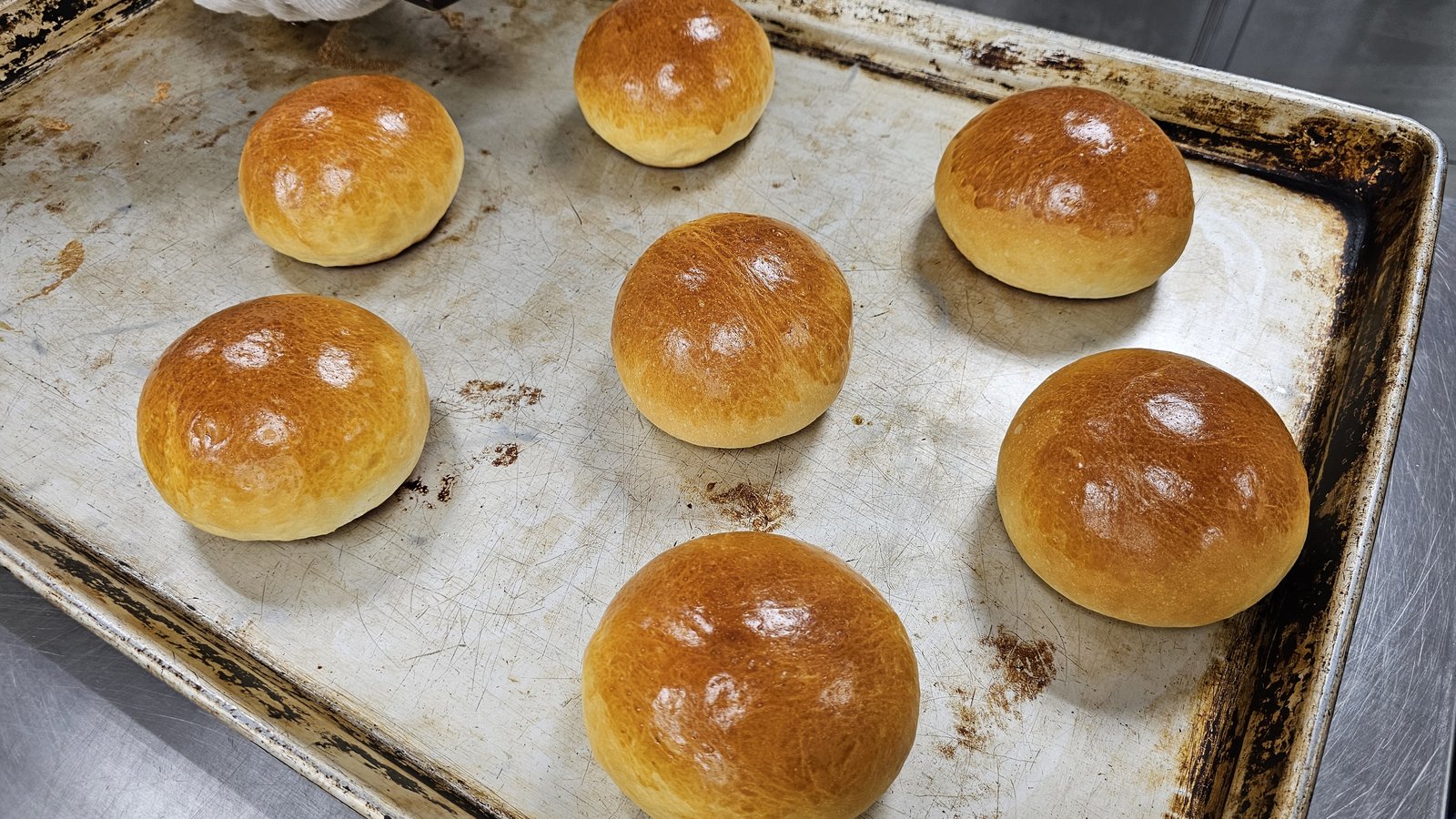 第一堂烘焙課 芒果羅馬生乳包：充滿節慶風味感