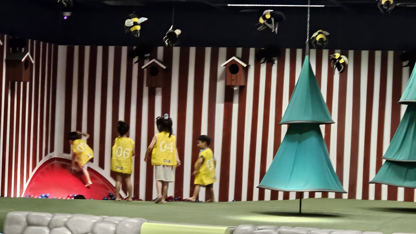 新店 ikea 斯莫蘭魔法森林 Småland：免費兒童室內