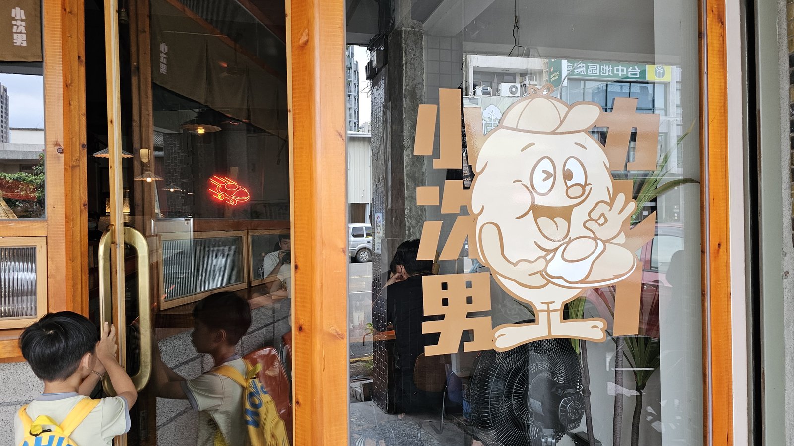 台中 審計新村：大人小孩一起逛的文青市集/ 4間知名美食店家