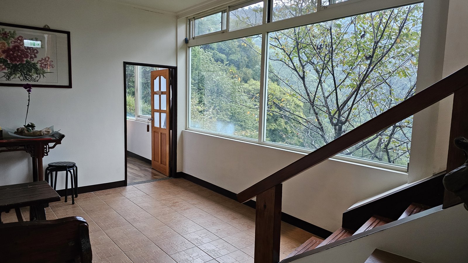 拉拉山 谷典咖啡民宿：神木與水蜜桃的故鄉／欣賞山嵐美景
