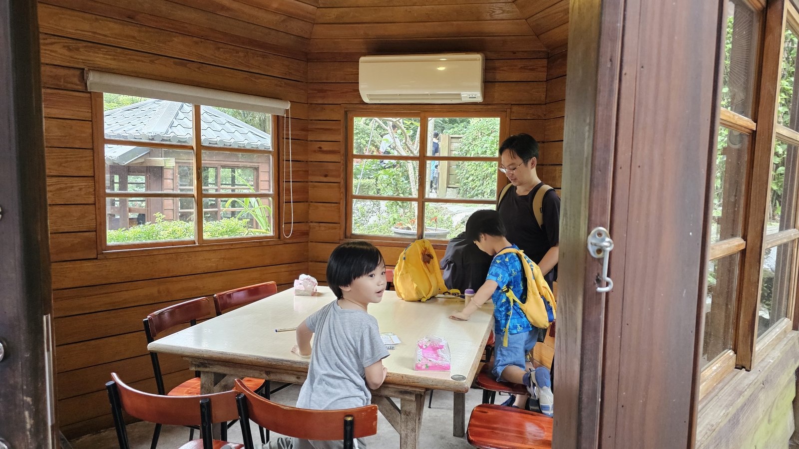 新北五股 碧瑤山莊庭院餐廳：庭園餐廳/ 豐富變化桌菜/ 家人