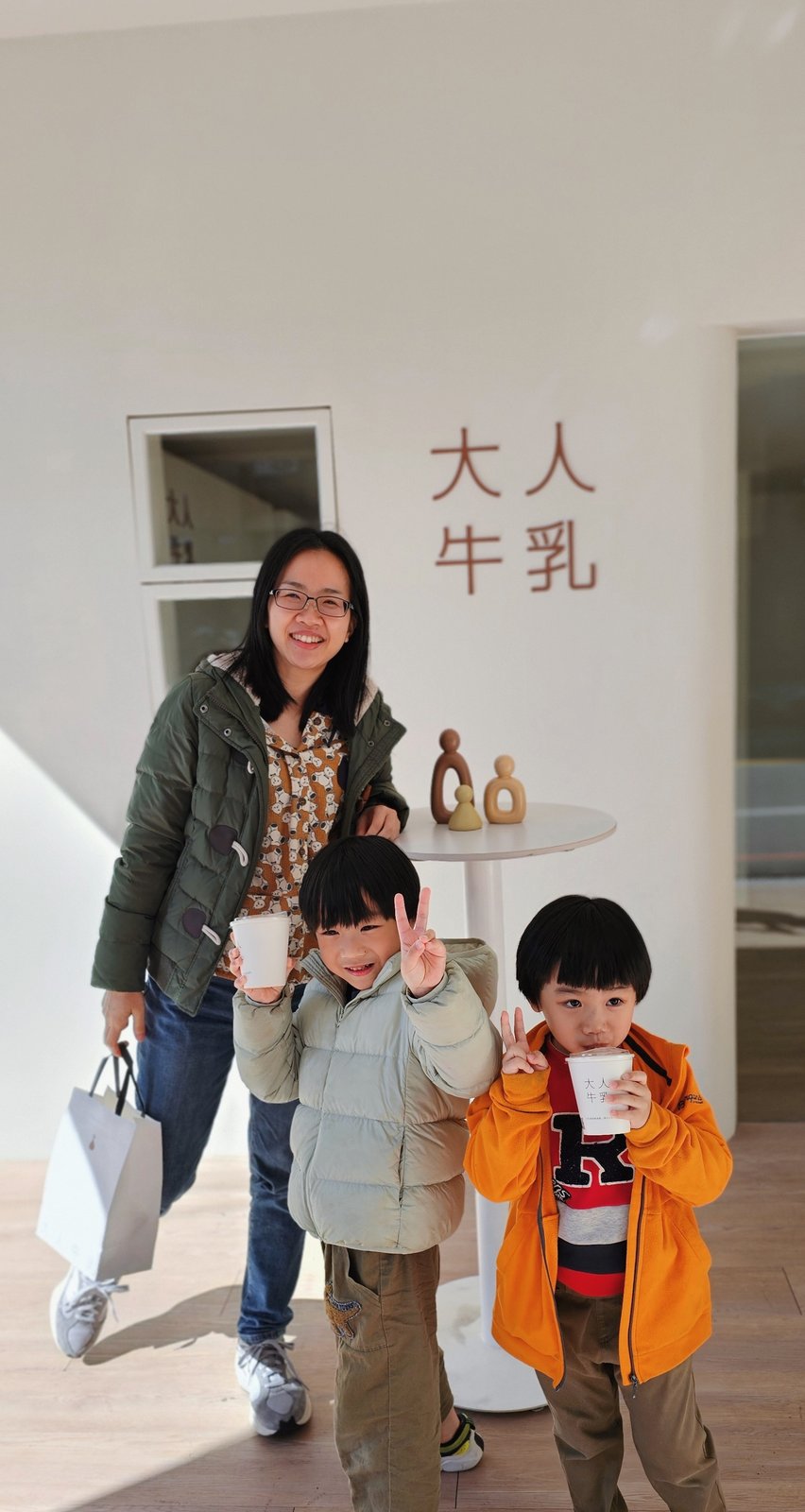 宜蘭 礁溪２小景點：湯圍溝重口味溫泉魚/ 大人牛乳