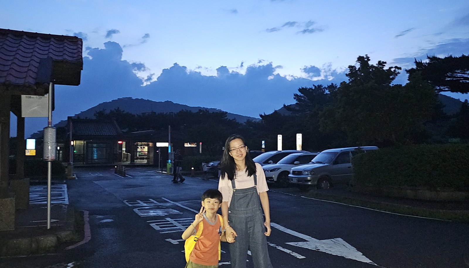 蟲蟲巴斯：陽明山夜間生態導覽/ 螢火蟲大冒險